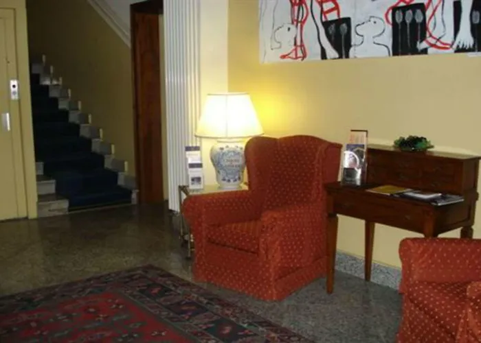 雷斯登塞酒店 3*