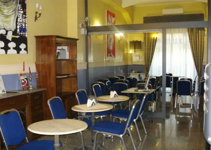 雷斯登塞酒店 墨西拿