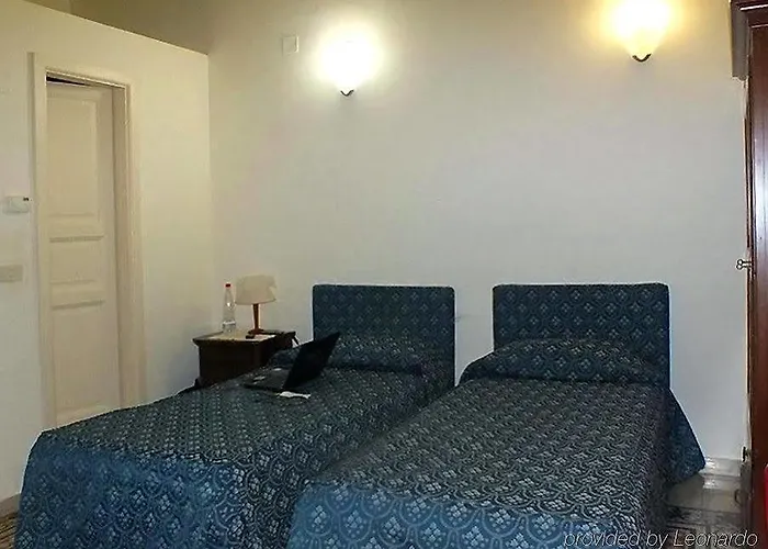 雷斯登塞酒店 3*